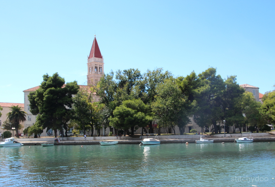 Trogir {Kroatien - Adria - Dalmatien} - Blick auf die Altstadtinsel