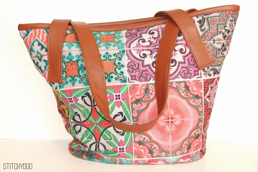 stitchydoo: Bunte Kachelmustertasche - genäht