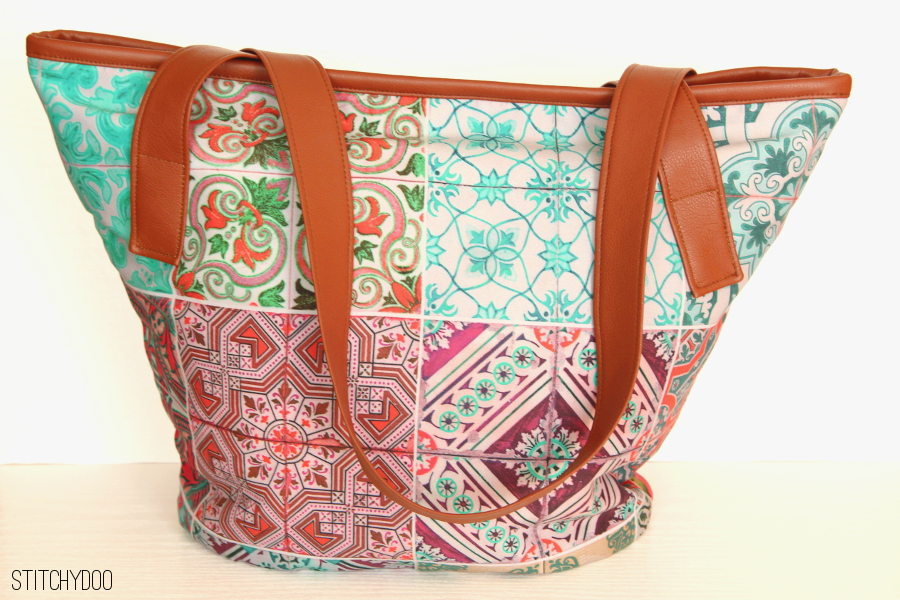 stitchydoo: Bunte Kachelmustertasche - genäht