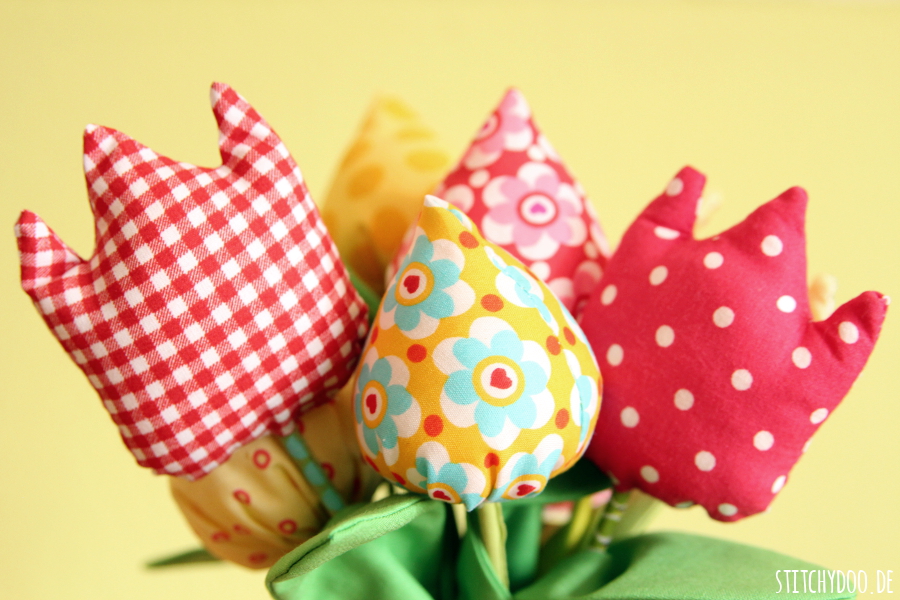 stitchydoo: DIY | Ein Strauß genähter Tulpen zum Muttertag