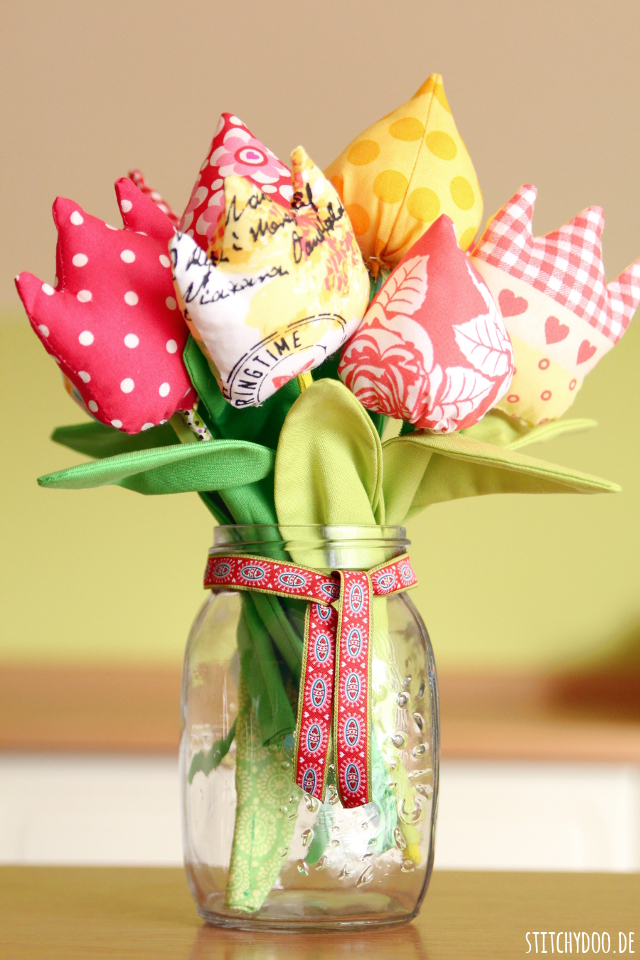 stitchydoo: DIY | Ein Strauß genähter Tulpen zum Muttertag