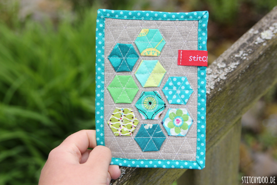 stitchydoo: Stoffkartentausch | Meine Patchworkkarten im Mai - Modern Hexies