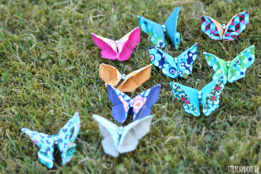 stitchydoo: DIY | Viele bunte Origami-Schmetterlinge aus Stoff