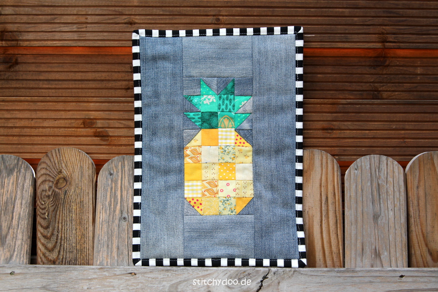 stitchydoo: Ananas Mini Quilt | Jeans-Recycling trifft Patchwork {Foundation Paper Piecing Freebie}