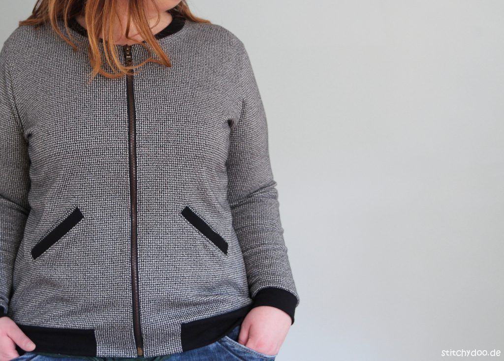 stitchydoo: Blousonjacke von leni pepunkt aus Hahnentritt Jacquard-Jersey