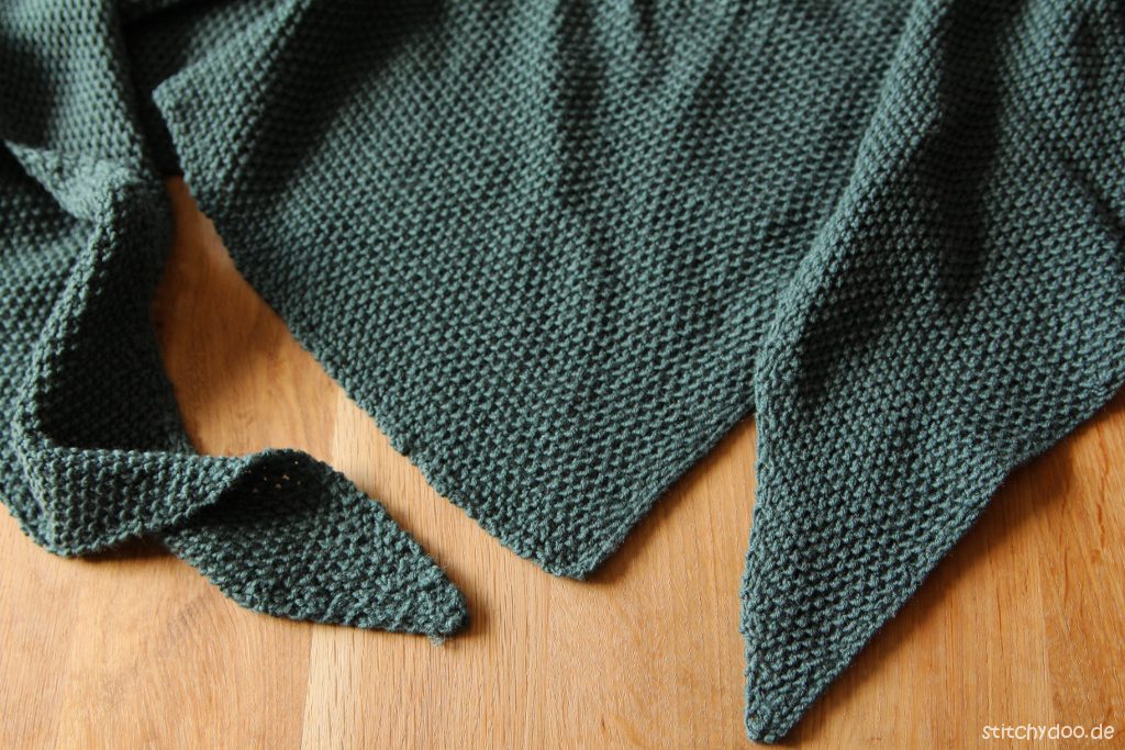 stitchydoo: Dreieckstuch mit Perlmuster stricken