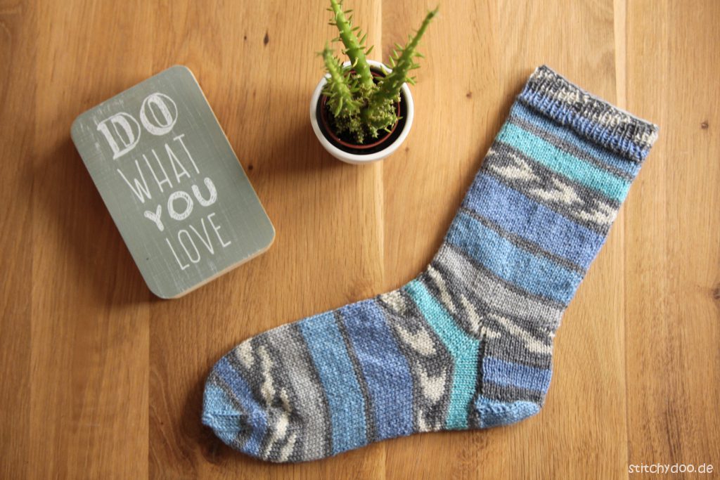 stitchydoo: Meine ersten selbstgestrickten Socken