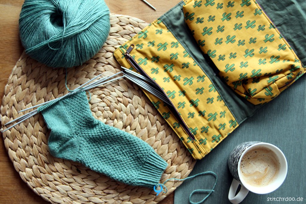 stitchydoo: Sockenpaar Nr. 2 - Perlmuster und Bumerangferse gestrickt aus Regia Premium Silk
